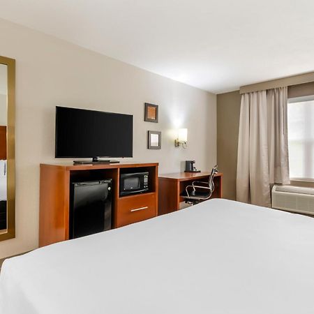 Comfort Inn Wytheville - Fort Chiswell Max Meadows Екстериор снимка